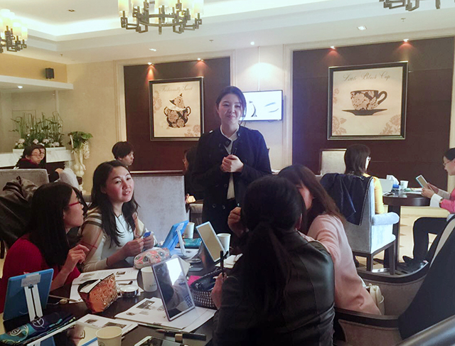 北京教育音像报刊总社组织女员工在北京市劲松职业高中参加综合素质提升培训