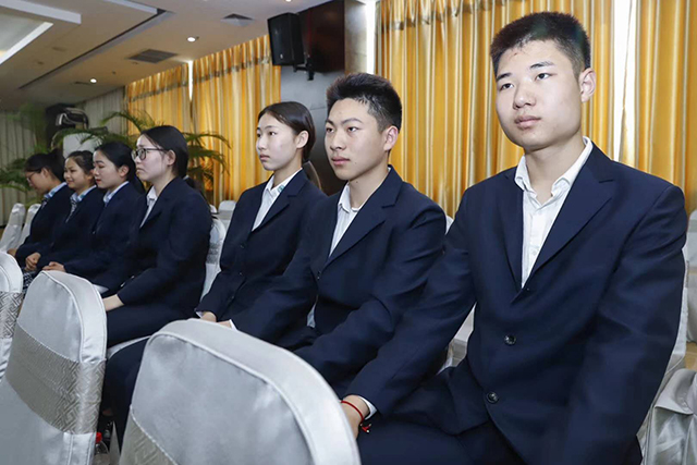 第40届OMC世界杯发型化妆美甲大赛中国国家队北京赛区集训选拔赛在劲松职业高中成功举办