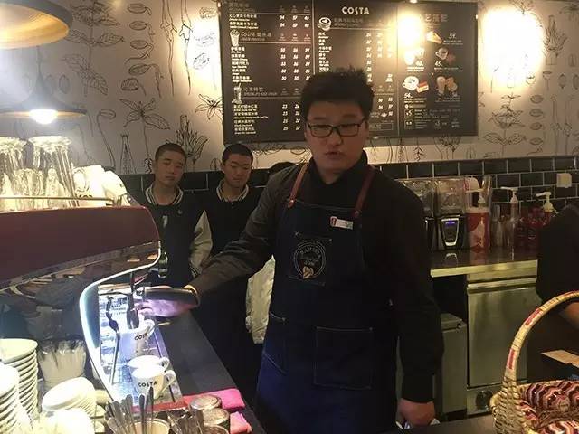 劲松职高高星级酒店运营与管理专业学生开展企业实践活动